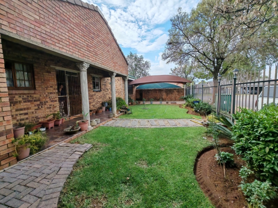 4 Bedroom Property for Sale in Vaalpark Free State